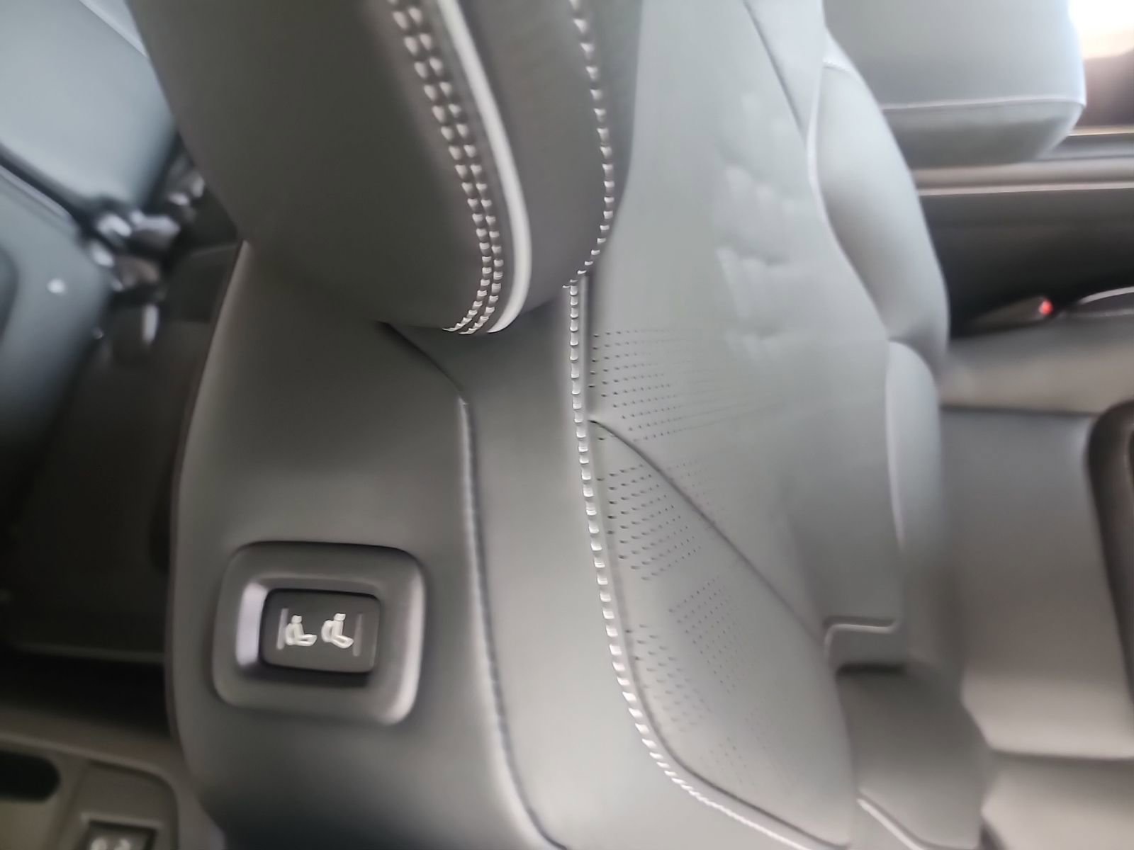 New 2026 INFINITI QX80 Autograph image 15