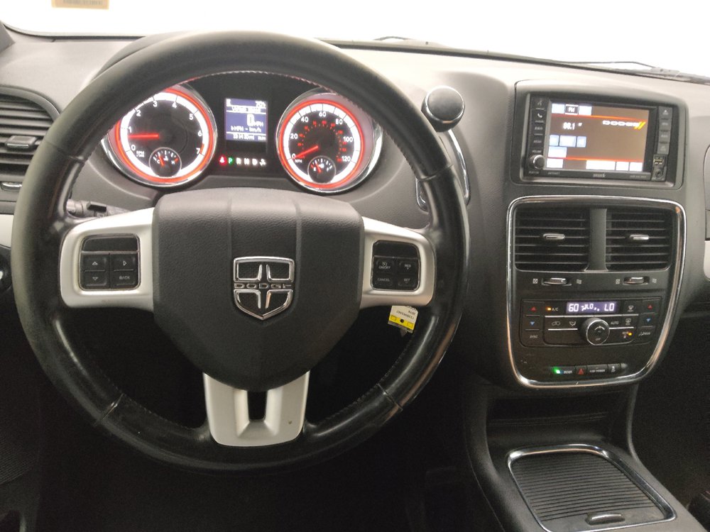 Used 2016 Dodge Grand Caravan R/T FWD image 22
