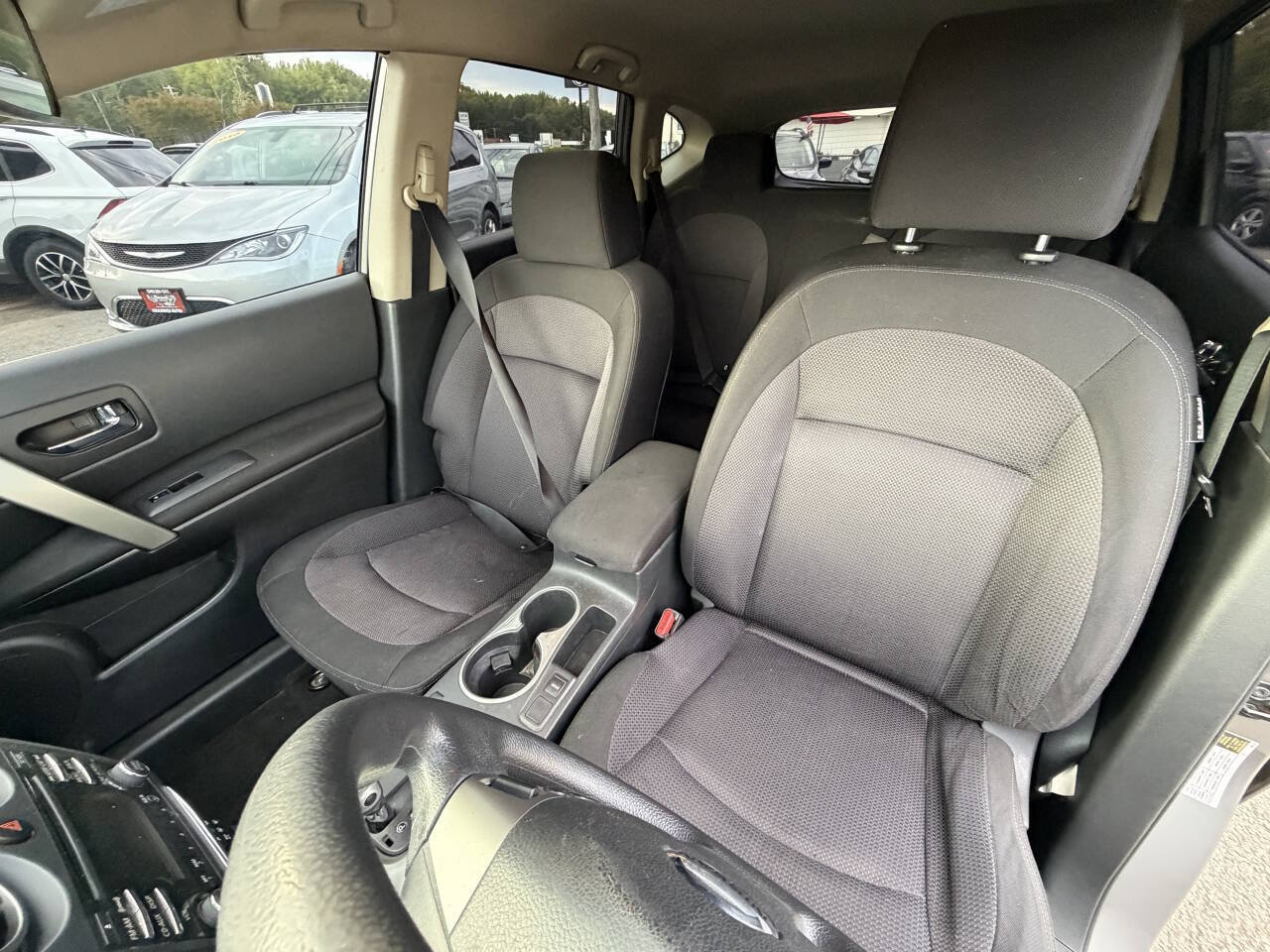 Used 2012 Nissan Rogue SV AWD/4WD image 5