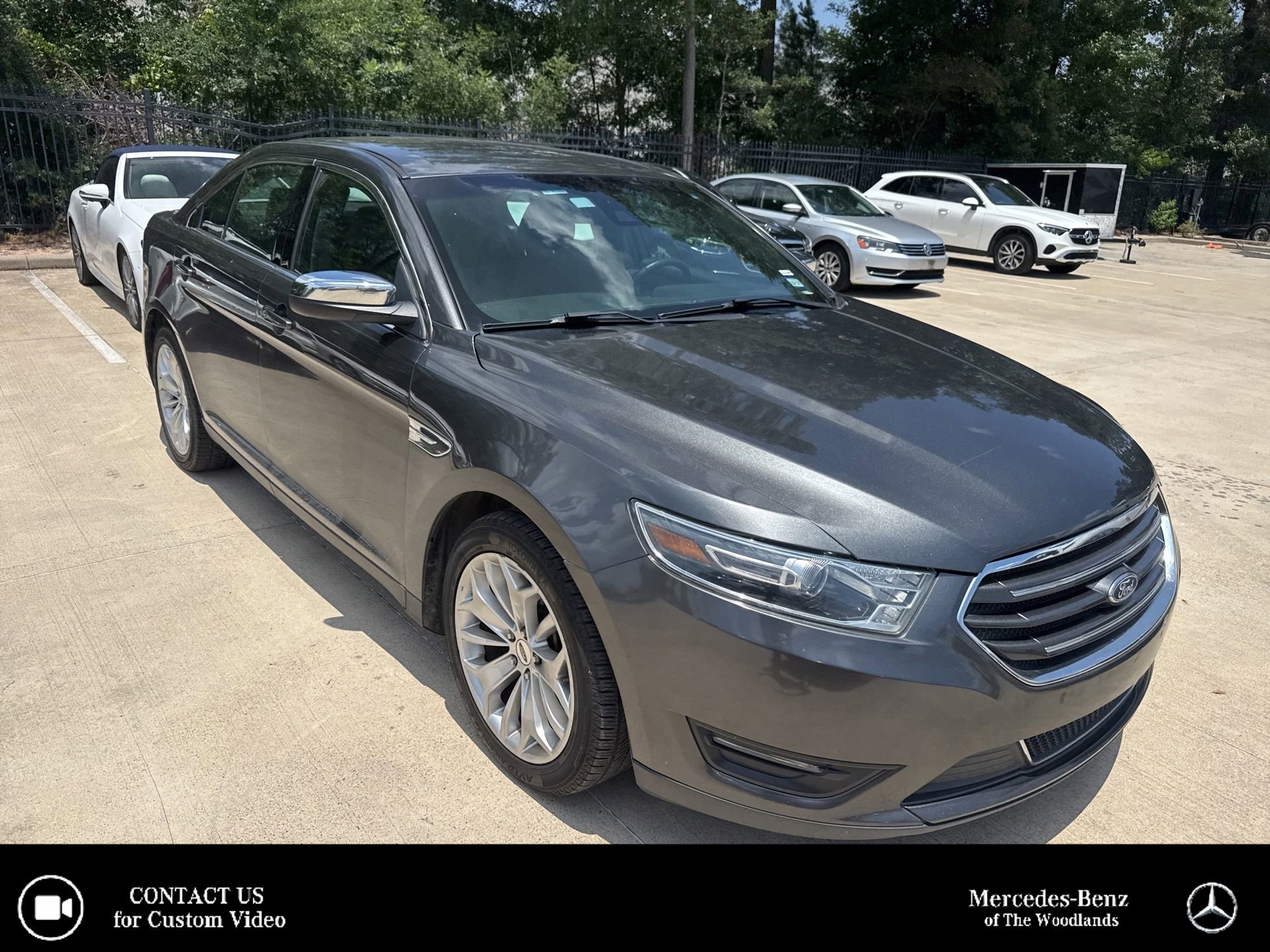 Used 2019 Ford Taurus Limited FWD image 1