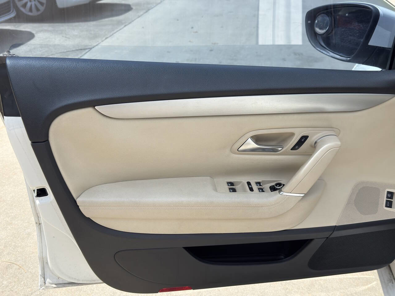 Used 2012 Volkswagen CC Lux Limited FWD image 19