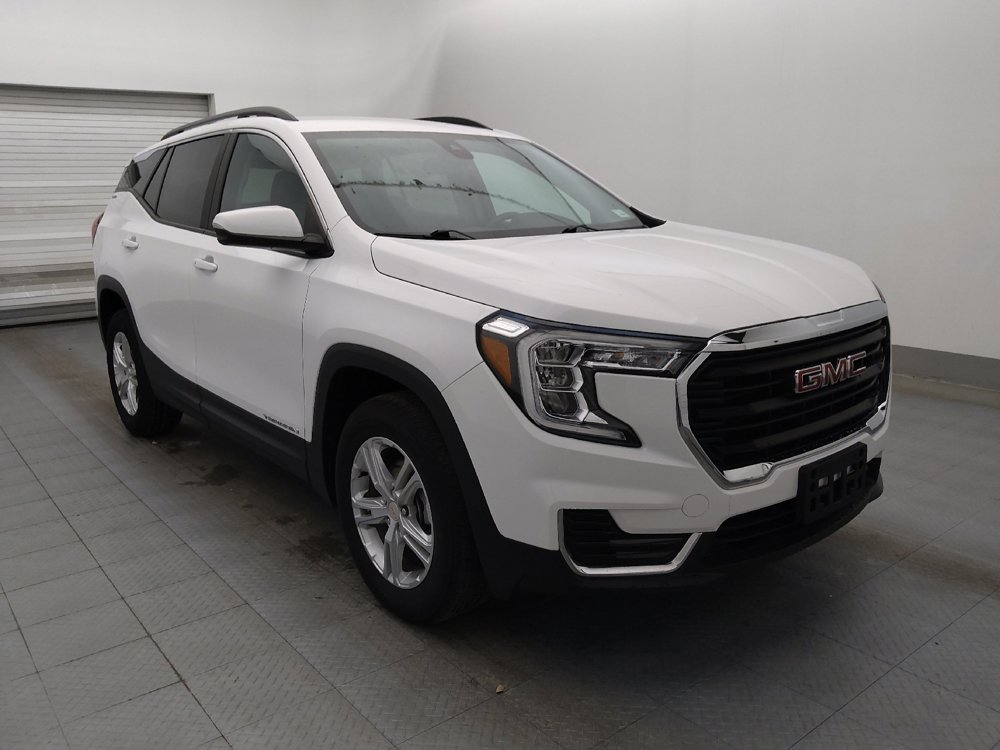 Used 2024 GMC Terrain SLE w/ Driver Convenience Package image 11