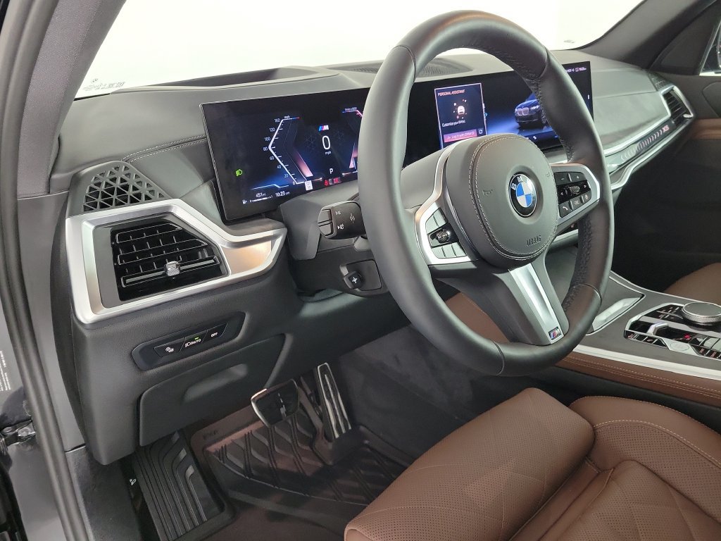 Used 2025 BMW X5 sDrive40i w/ M Sport Package RWD image 21