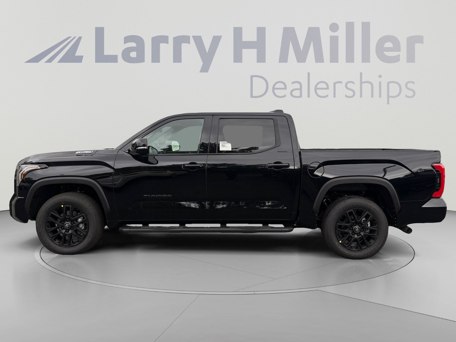 New 2026 Toyota Tundra Limited w/ Limited PVM Package AWD/4WD image 2