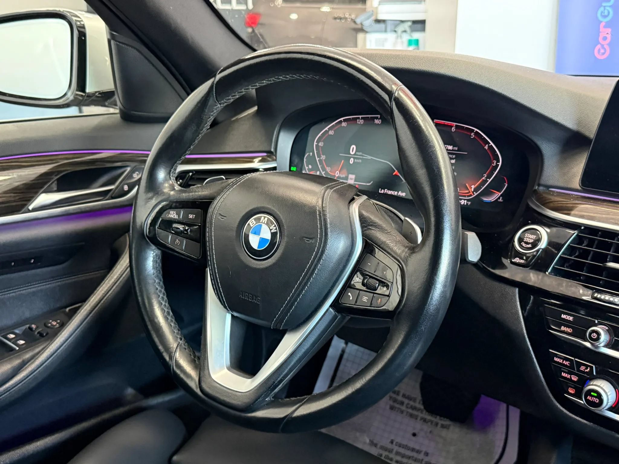 Used 2020 BMW 530i w/ Premium Package RWD image 11