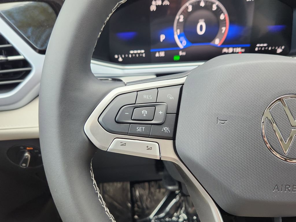New 2026 Volkswagen Taos SE image 17
