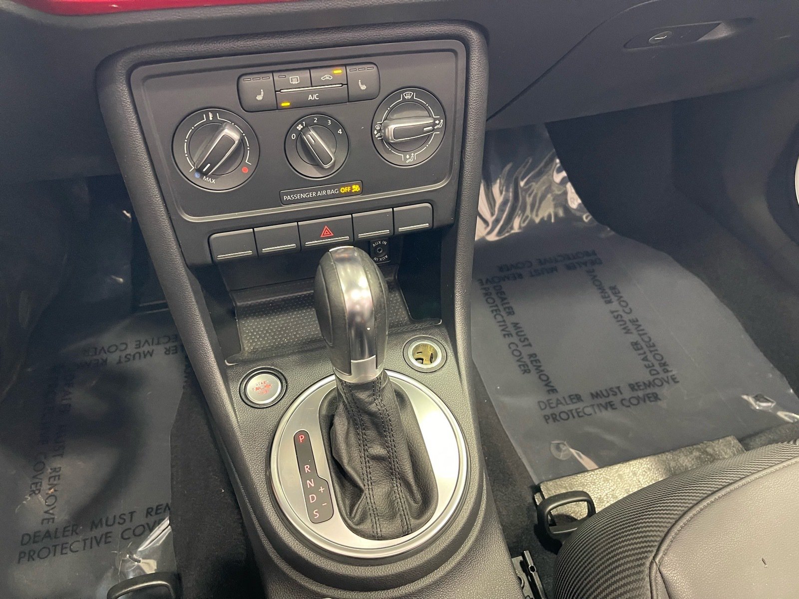 Used 2014 Volkswagen Beetle 1.8T FWD image 40