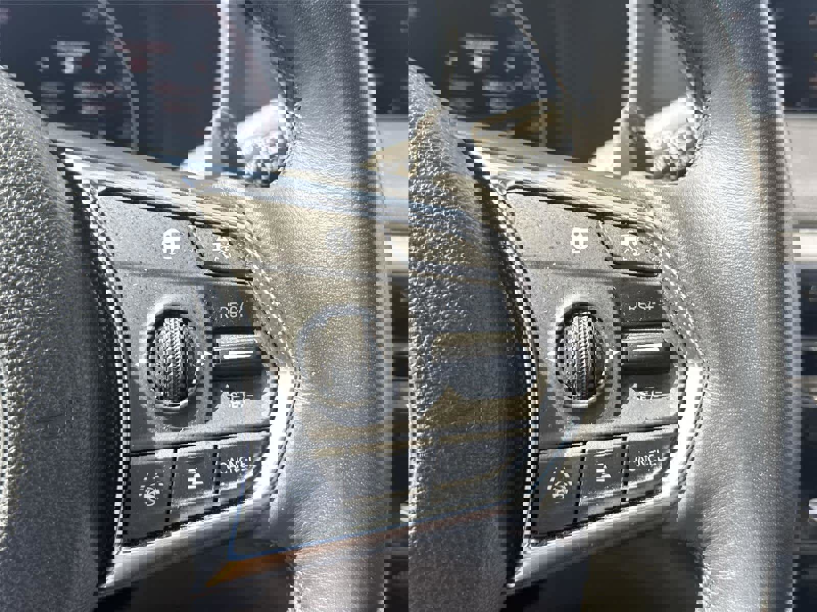 Used 2023 Acura MDX SH-AWD image 19