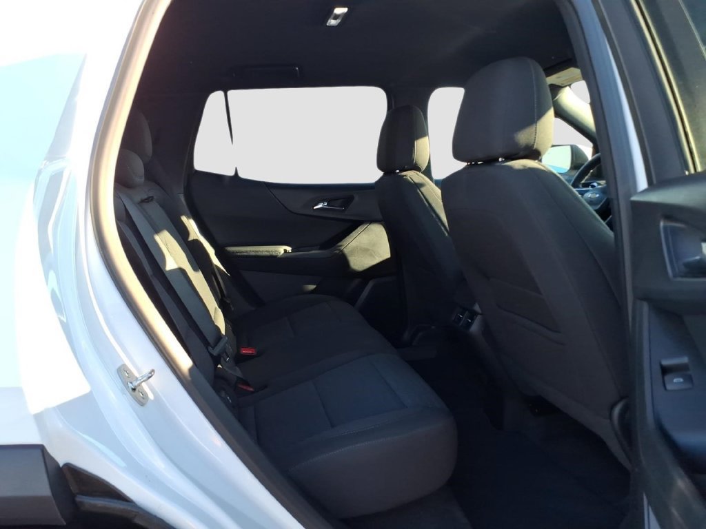 Used 2026 Chevrolet Equinox LT FWD image 13