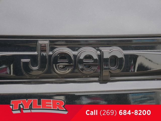 New 2026 Jeep Grand Cherokee Altitude AWD/4WD image 14