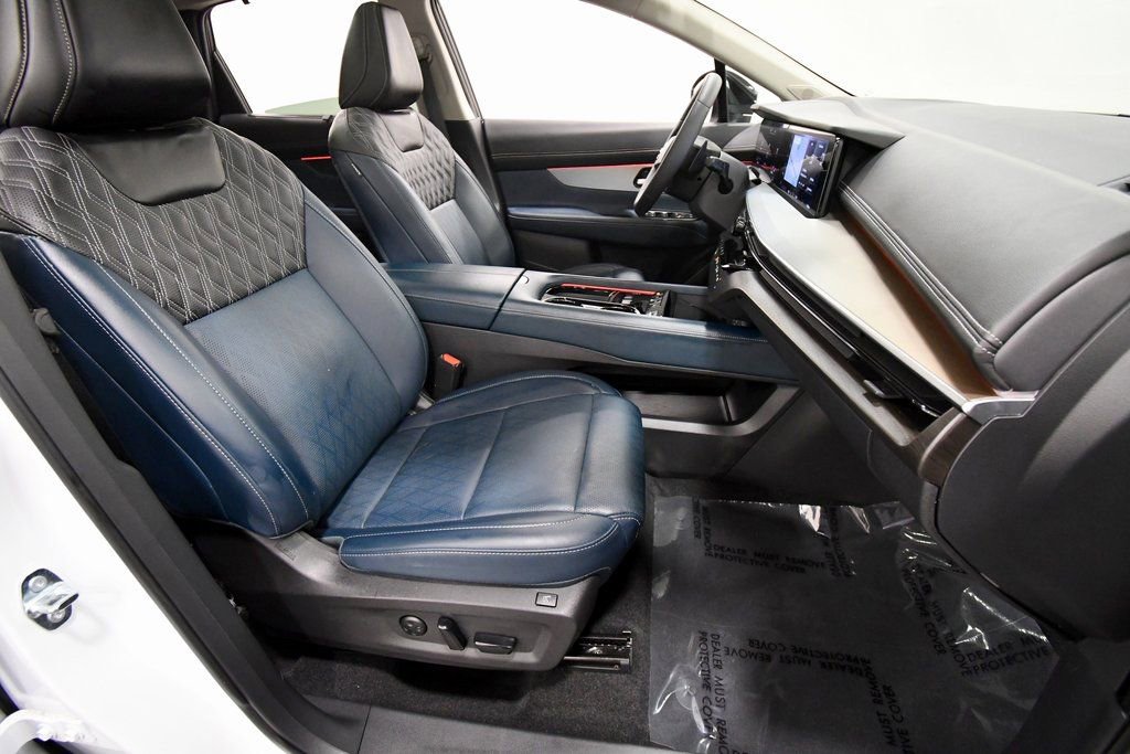 Used 2025 Nissan Murano Platinum w/ Cargo Package image 19