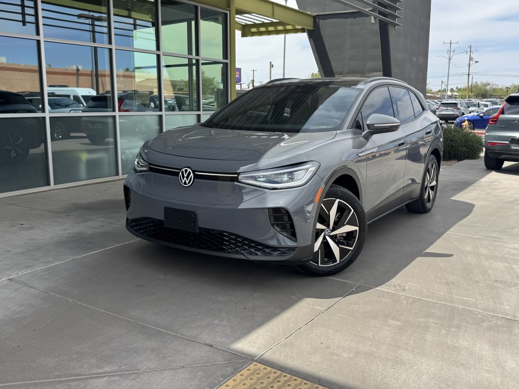 Used 2023 Volkswagen ID.4 S image 2
