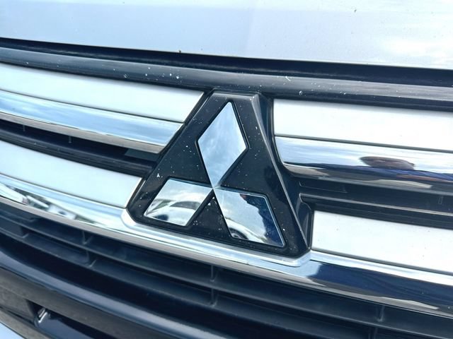 Used 2018 Mitsubishi Outlander ES AWD/4WD image 29