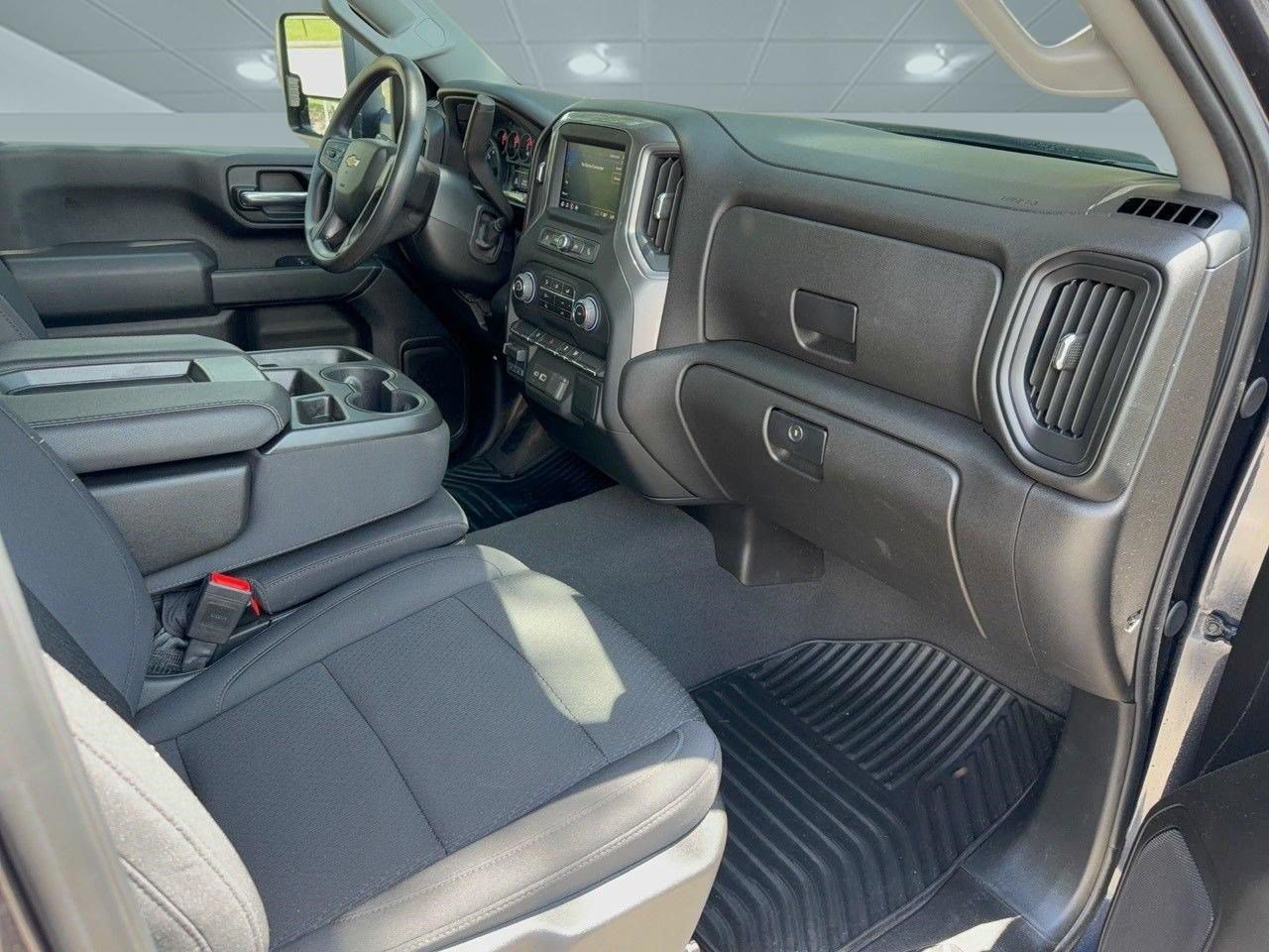Certified 2024 Chevrolet Silverado 2500 Custom AWD/4WD image 30