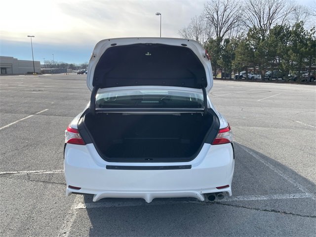 Used 2020 Toyota Camry SE image 18