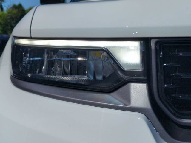 New 2026 Jeep Grand Cherokee L Summit AWD/4WD image 10