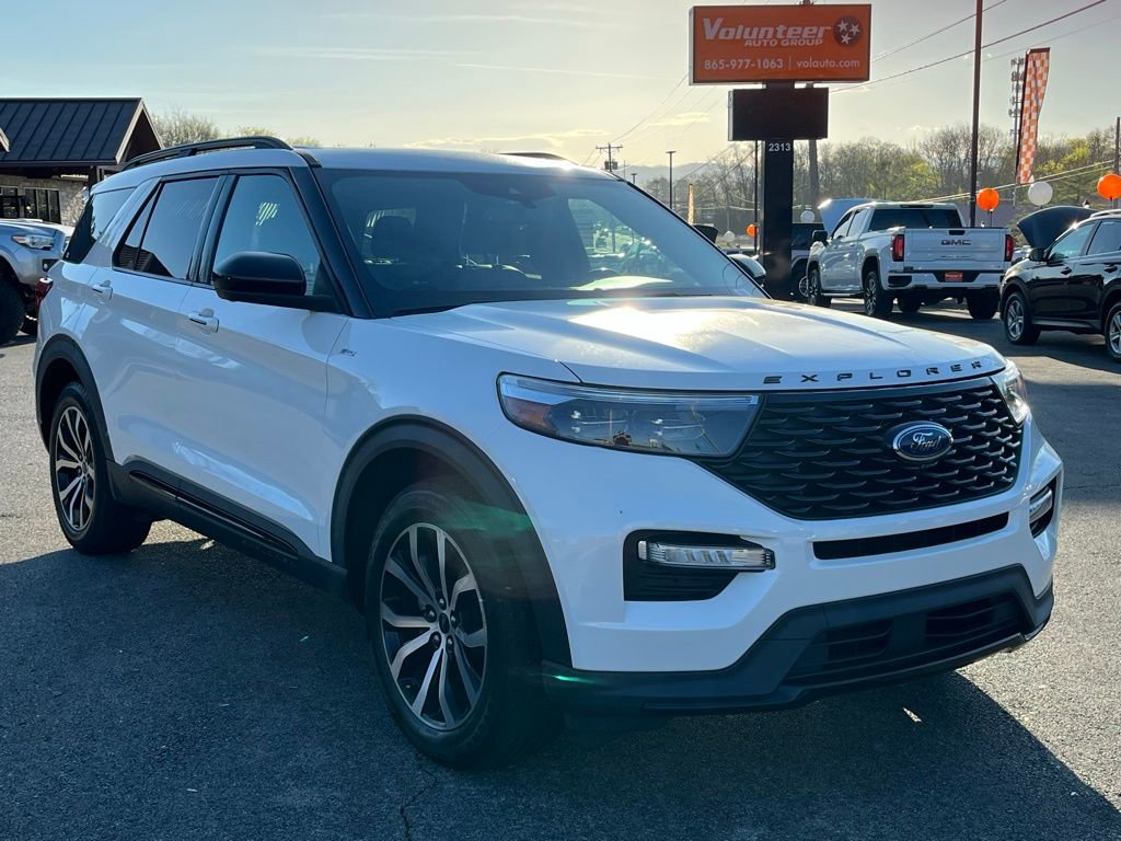 Used 2022 Ford Explorer ST-Line w/ Class IV Trailer Tow Package RWD image 2