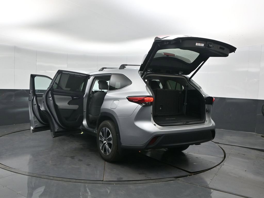 Used 2023 Toyota Highlander XLE image 64
