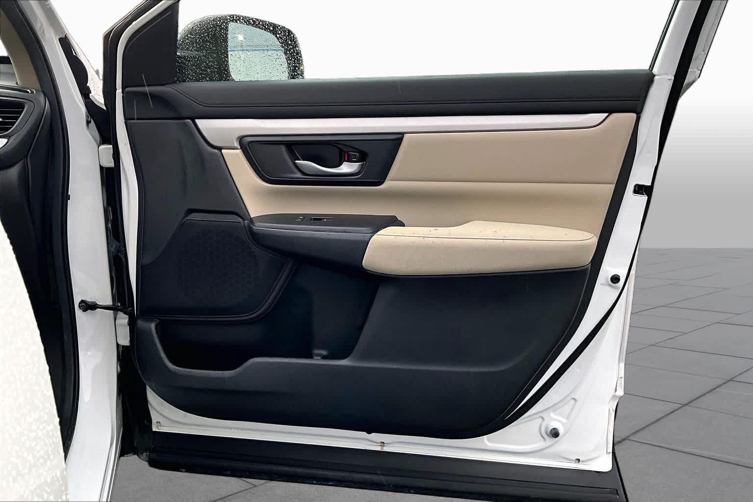 Used 2021 Honda CR-V LX image 23