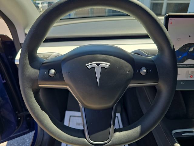 Used 2022 Tesla Model Y Long Range image 27
