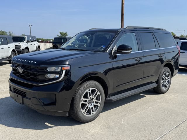 Used 2025 Ford Expedition Active AWD/4WD image 6