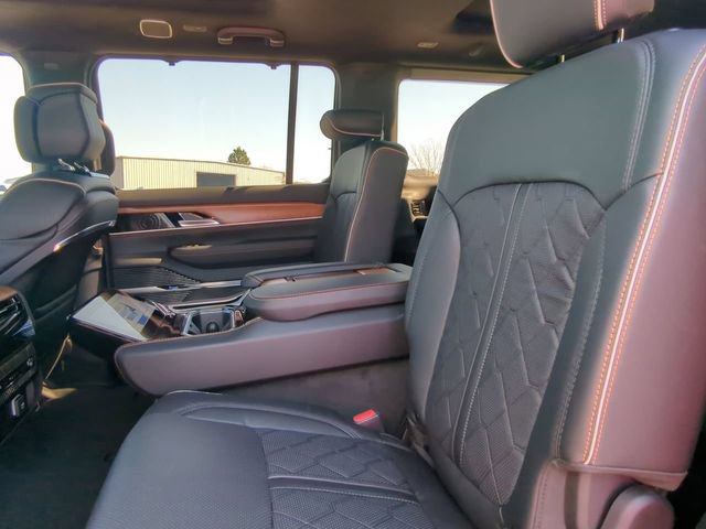 New 2024 Jeep Grand Wagoneer Series III AWD/4WD image 15