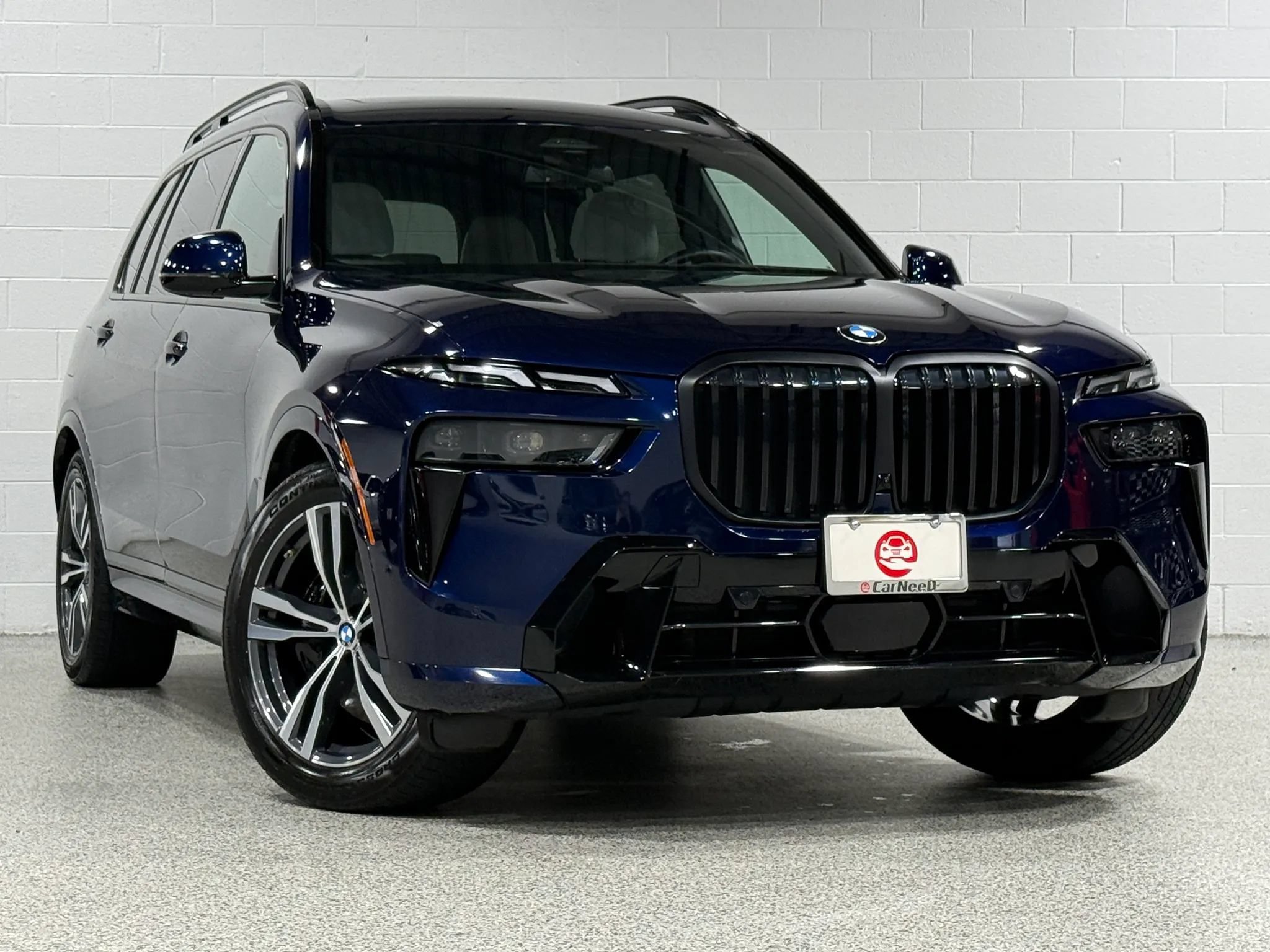 Used 2024 BMW X7 xDrive40i w/ M Sport Package AWD/4WD image 4