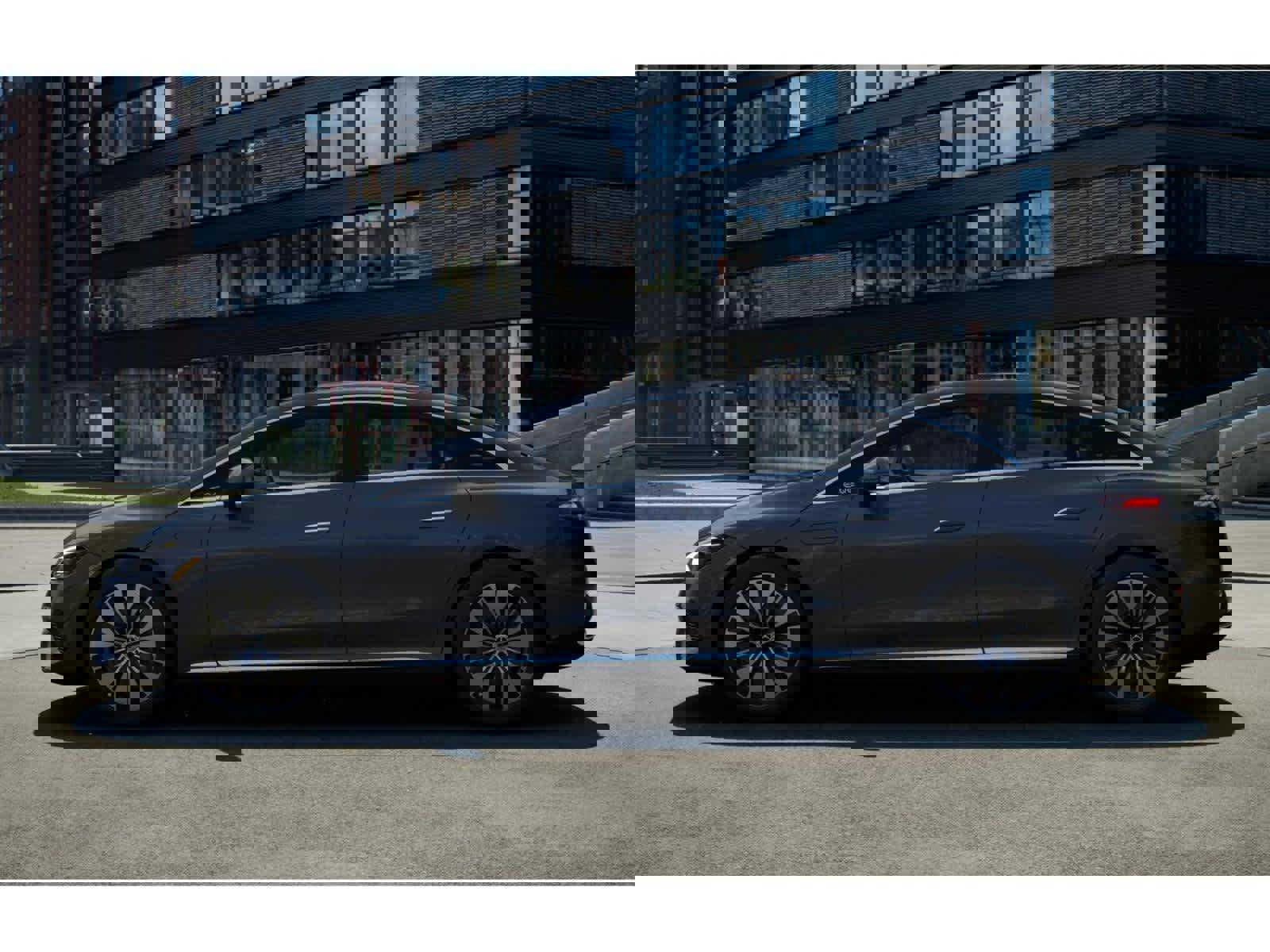 New 2026 Mercedes-Benz EQE 320 4MATIC Sedan image 33