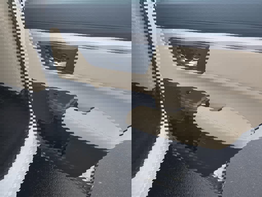 Used 2019 Honda CR-V LX image 10