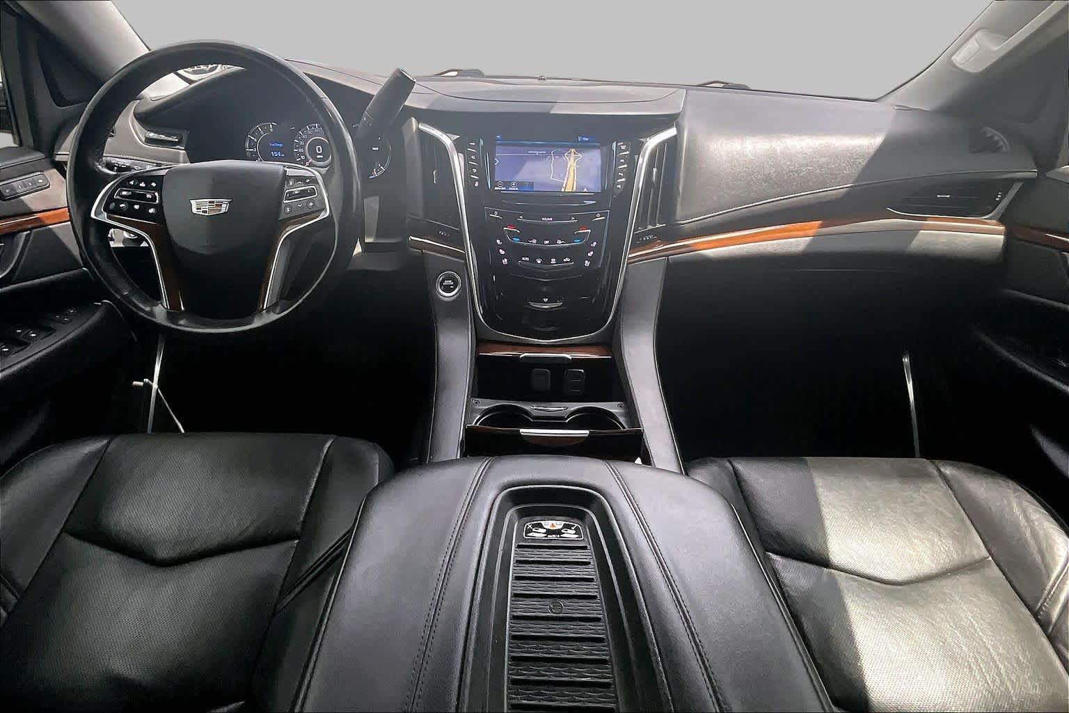 Used 2020 Cadillac Escalade Premium Luxury RWD image 15