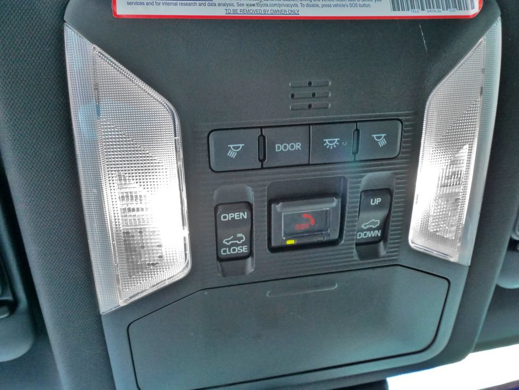 Used 2022 Toyota RAV4 XSE AWD/4WD image 31