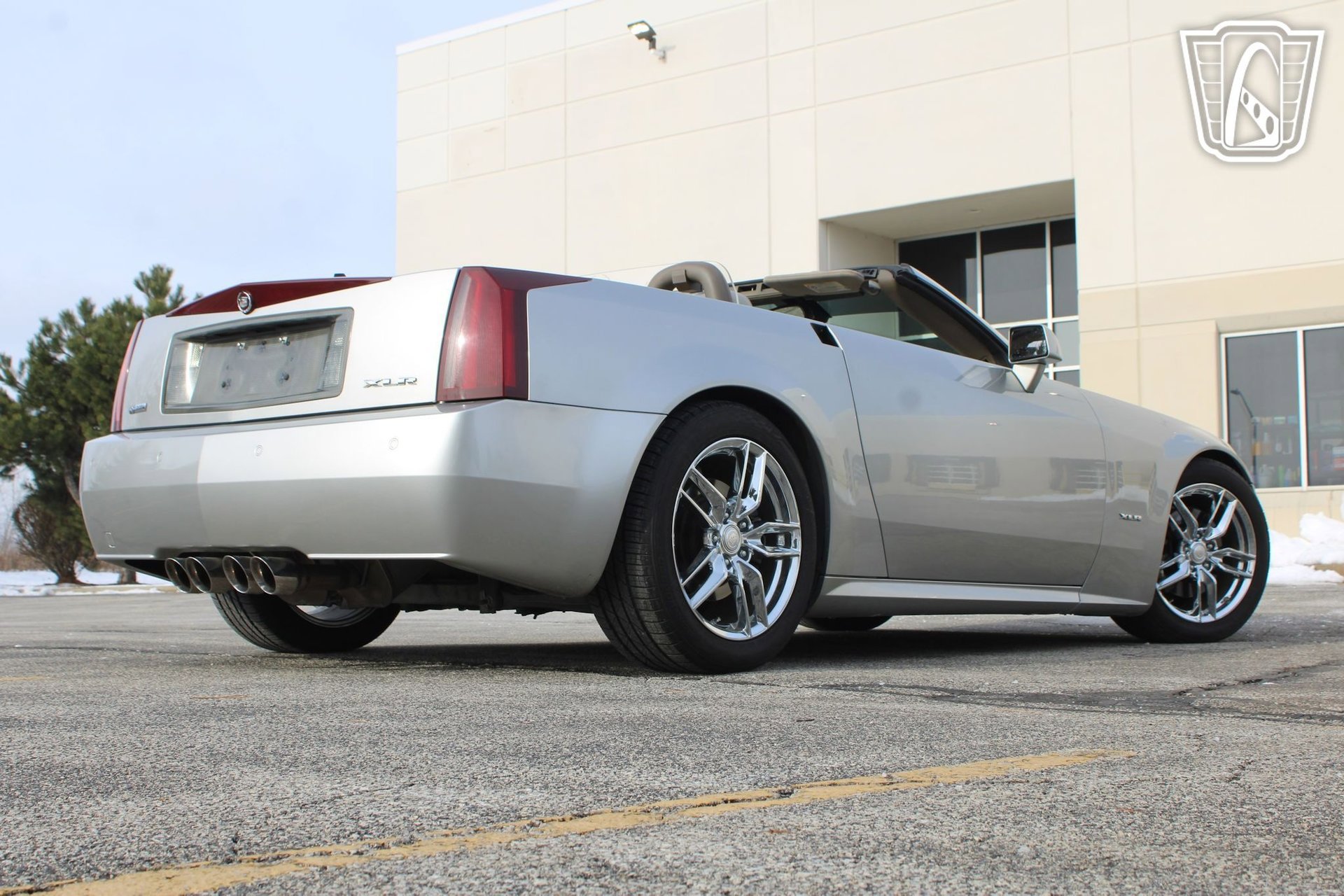Used 2005 Cadillac XLR image 15