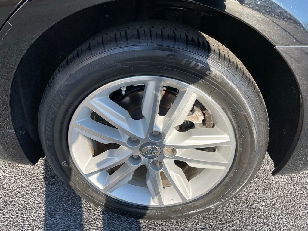 Used 2013 Toyota Avalon XLE image 41