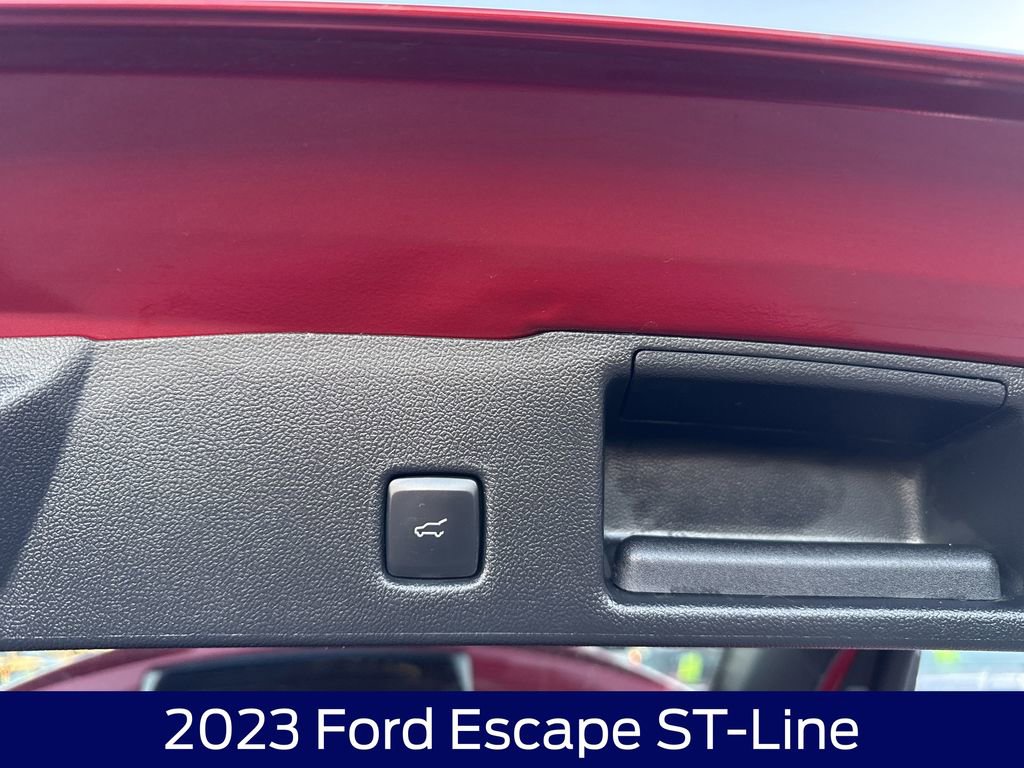 Used 2023 Ford Escape ST-Line w/ Tech Pack #1 image 17