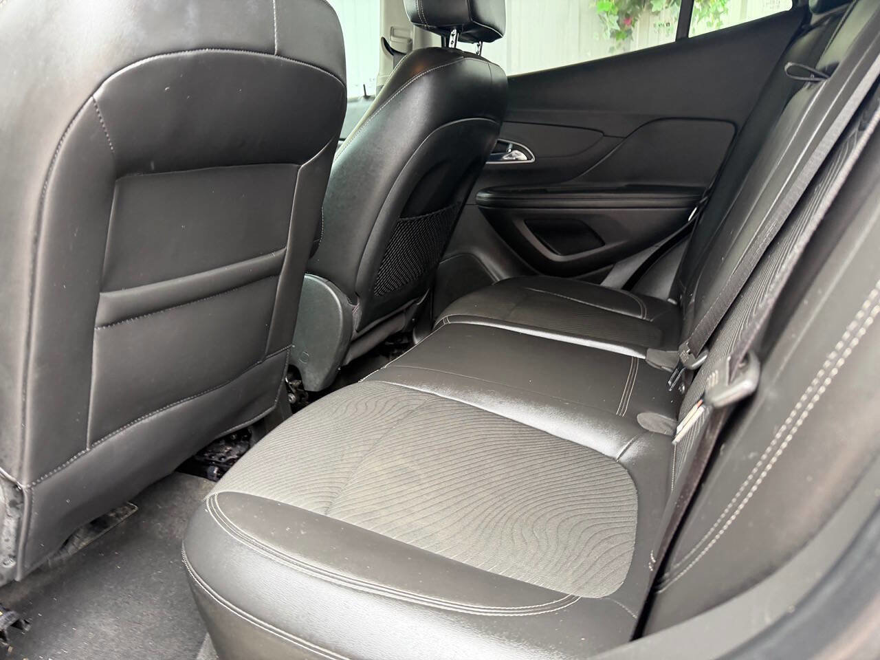 Used 2014 Buick Encore FWD image 24