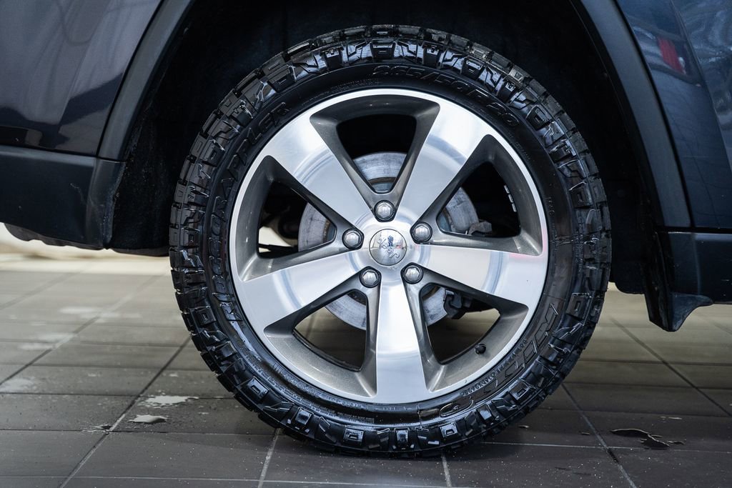 Used 2014 Jeep Grand Cherokee Limited image 23