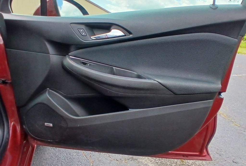 Certified 2018 Chevrolet Cruze LT w/ Sun And Sound Package FWD image 21