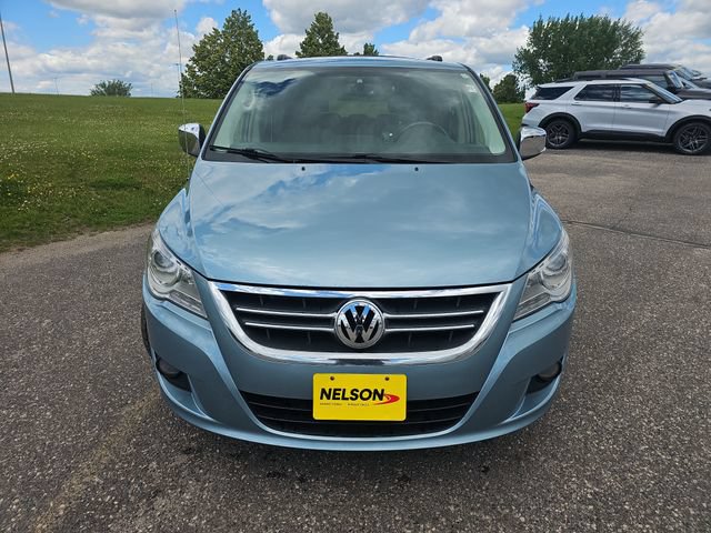 Used 2009 Volkswagen Routan SEL Premium FWD image 8
