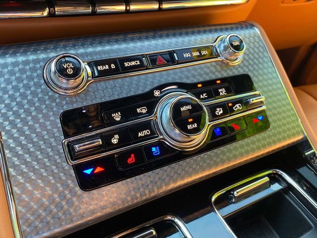 Certified 2023 Lincoln Aviator Black Label w/ Class IV Trailer Tow Package AWD/4WD image 26