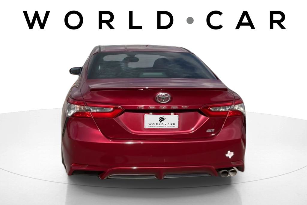 Used 2018 Toyota Camry SE w/ Moonroof Package FWD image 4