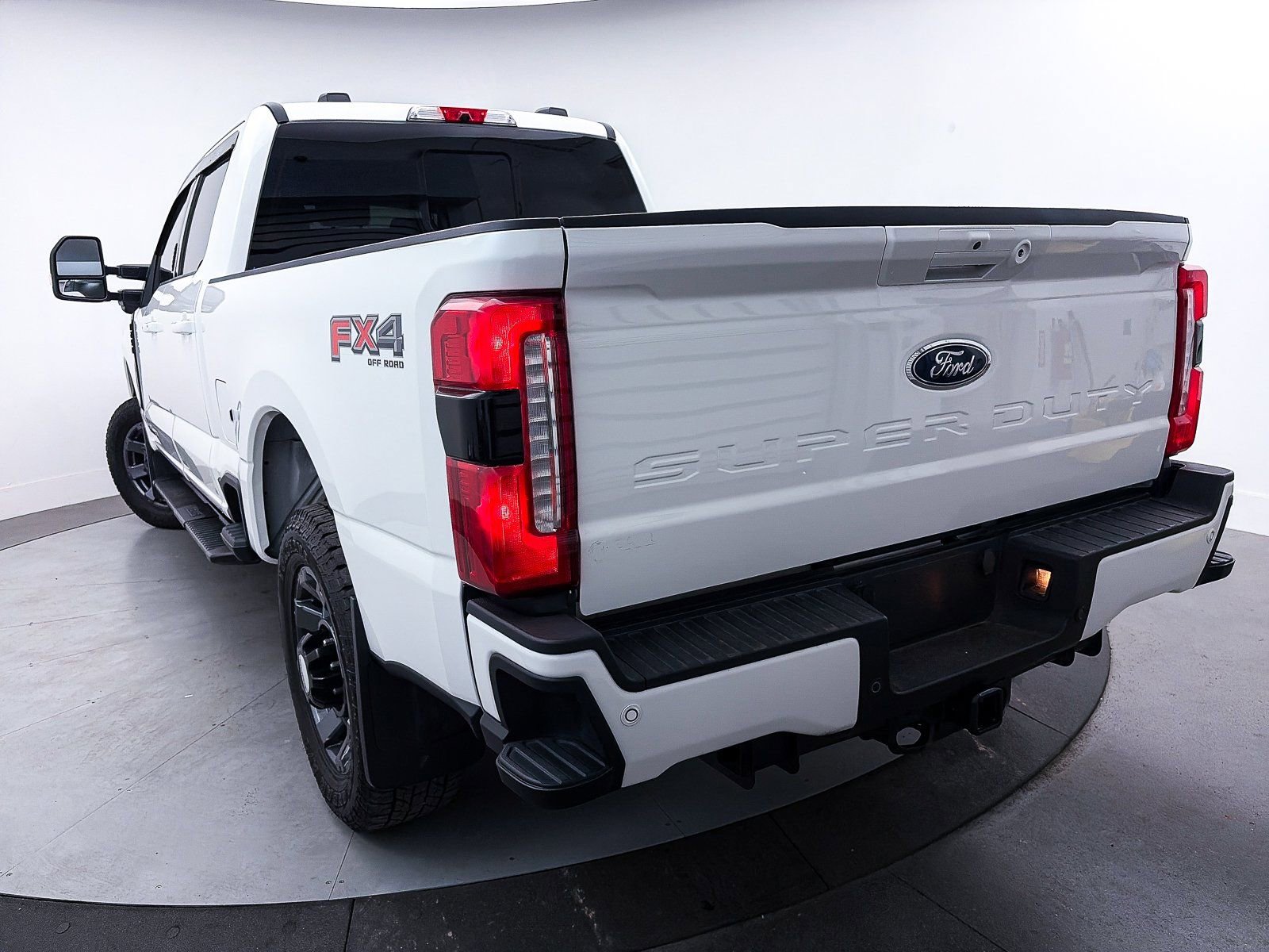 Used 2023 Ford F250 Lariat w/ Lariat Ultimate Package AWD/4WD image 19