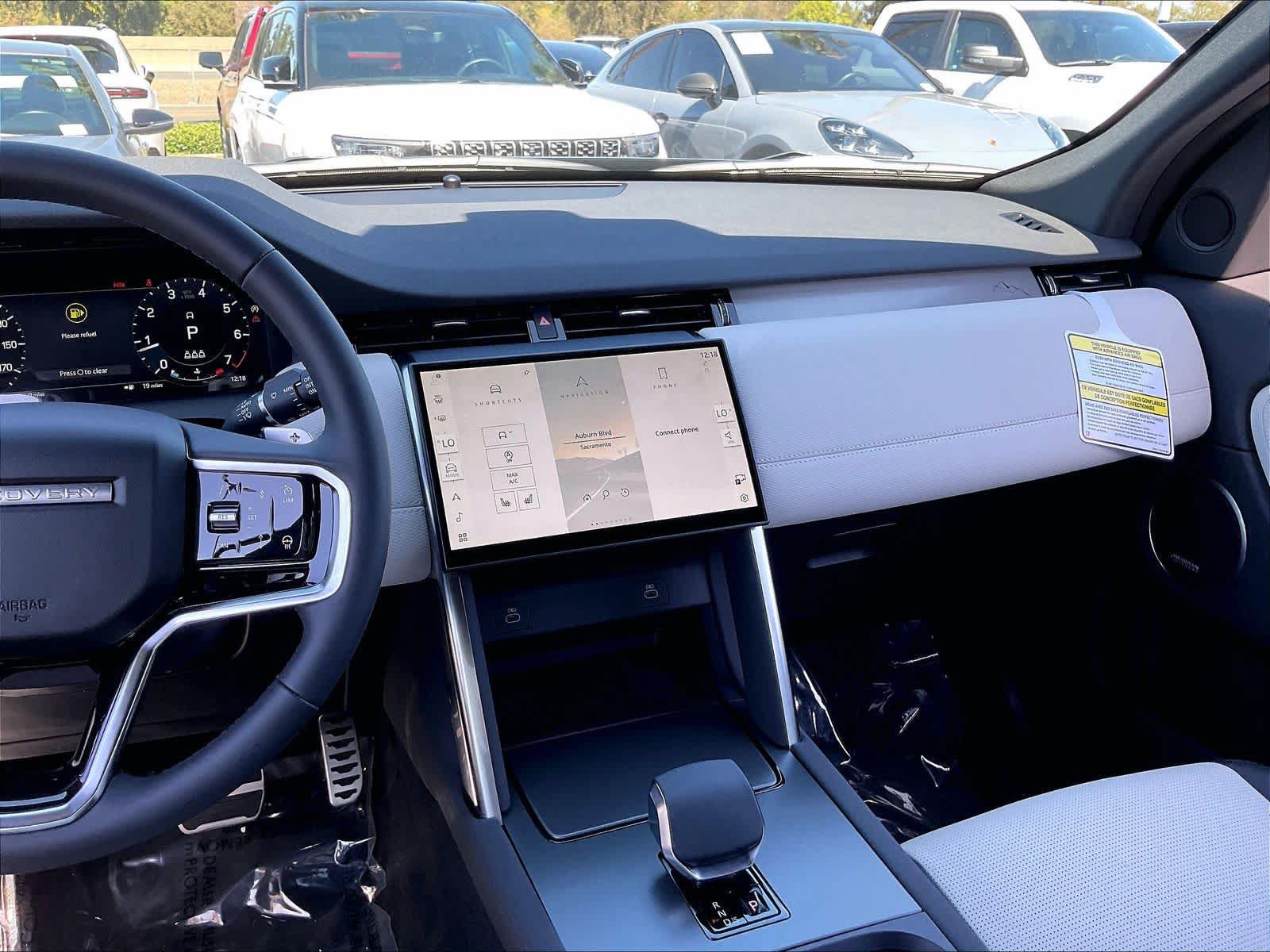 New 2026 Land Rover Discovery Sport Landmark AWD/4WD image 9