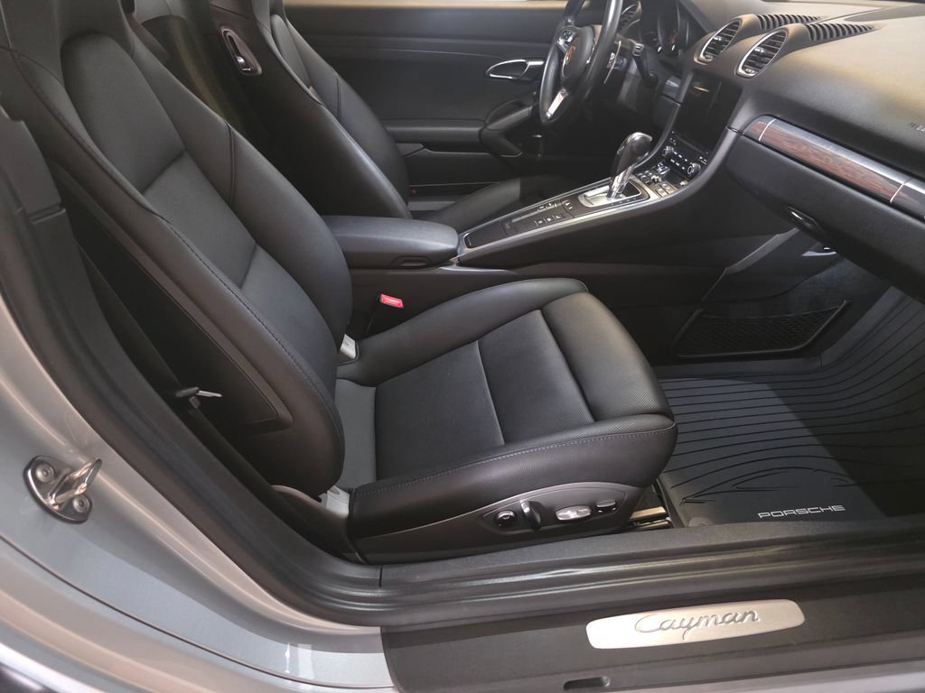 Certified 2022 Porsche 718 Cayman RWD image 15