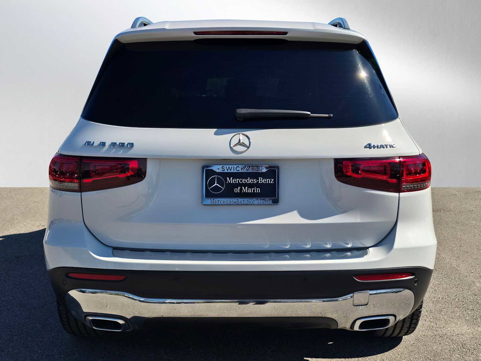 Used 2021 Mercedes-Benz GLB 250 4MATIC image 4