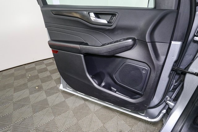 Used 2022 Ford Escape SEL w/ SEL Stealth AWD Package image 37