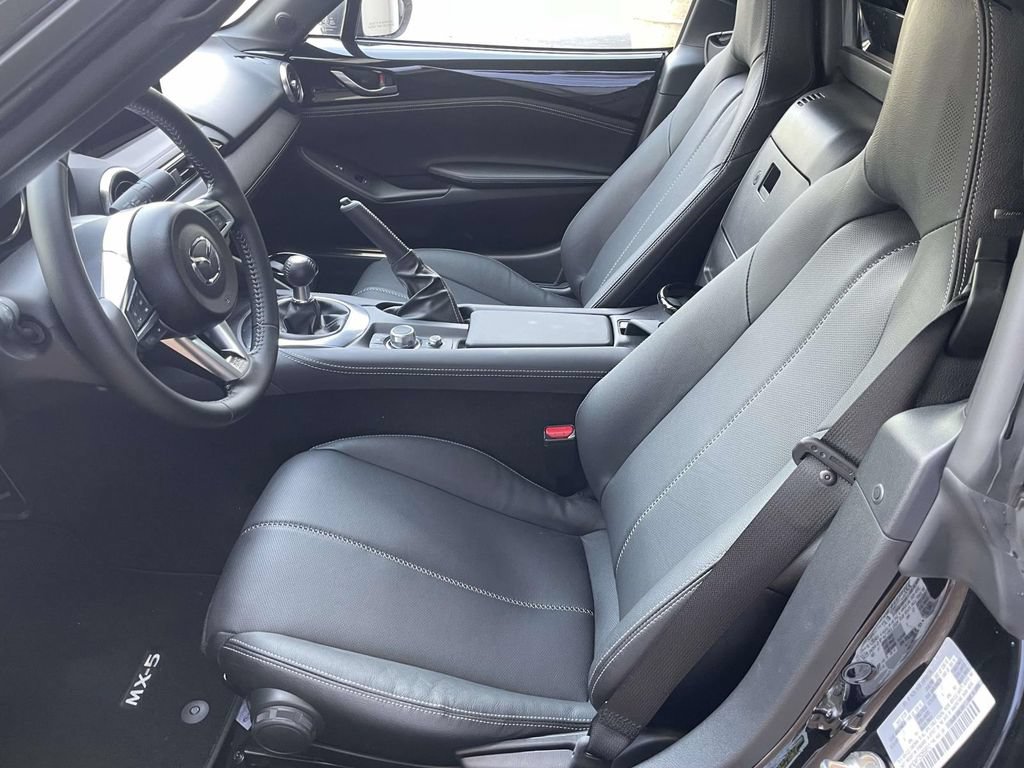Used 2025 MAZDA MX-5 Miata RF Grand Touring RWD image 9