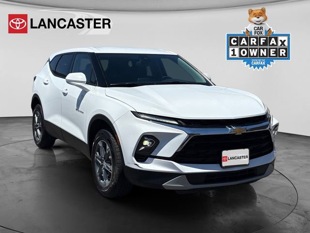 Used 2025 Chevrolet Blazer LT FWD image 1