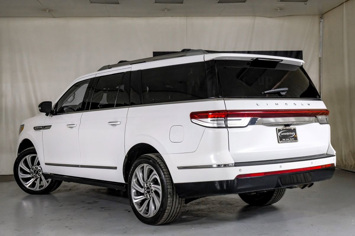 Used 2023 Lincoln Navigator L Reserve AWD/4WD image 10