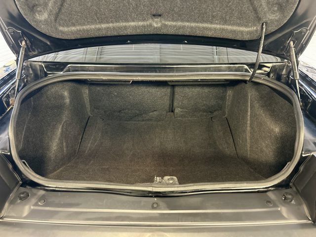 Used 2015 Dodge Challenger SXT RWD image 24