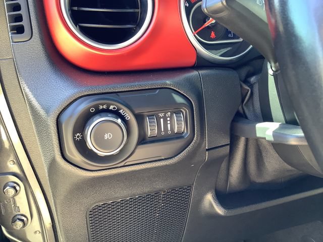 Used 2021 Jeep Wrangler Unlimited Rubicon AWD/4WD image 15